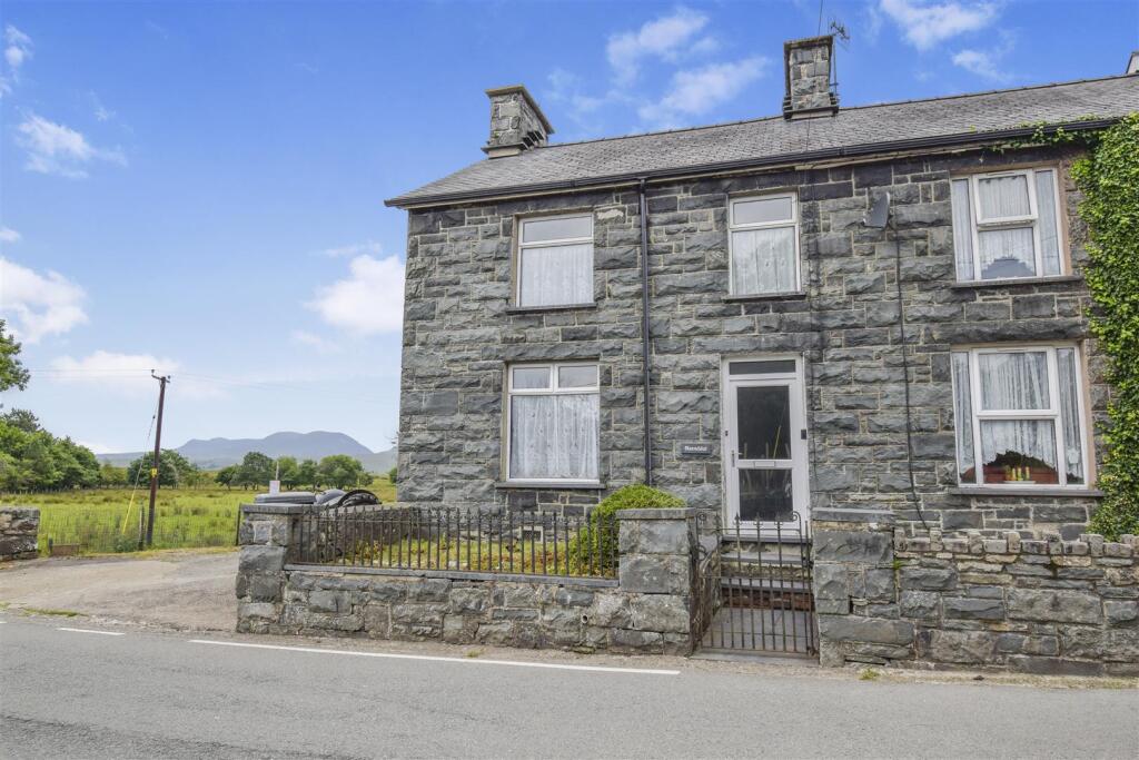 Main image of property: Trawsfynydd