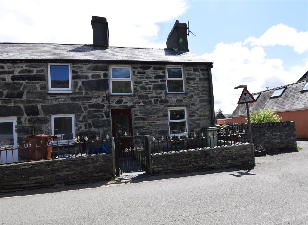 Main image of property: Gwyndy, Glanypwll