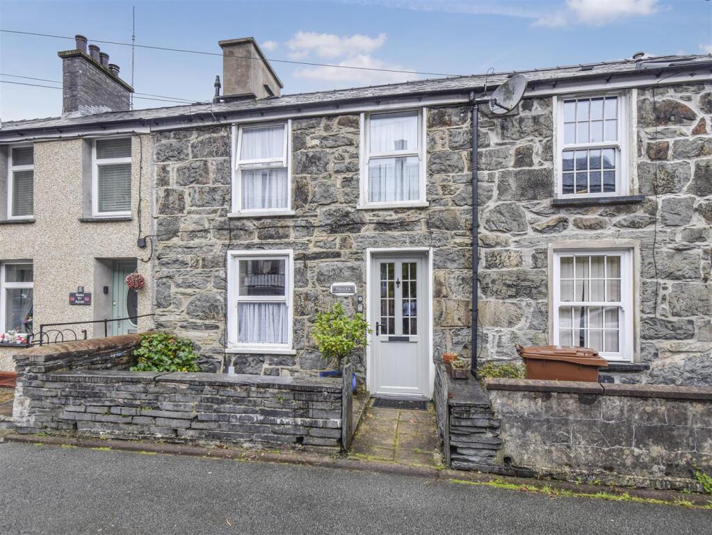Main image of property: Old Tanymanod Terrace, Blaenau Ffestiniog
