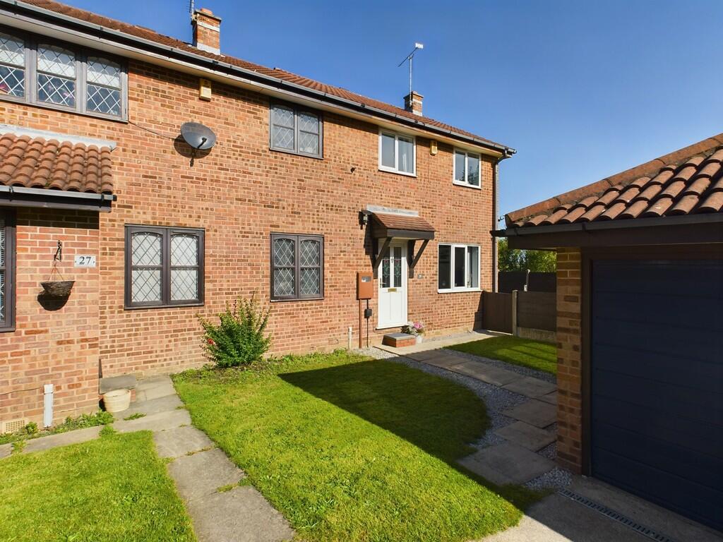 3 bedroom semidetached house for sale in Meadowside Close, Wingerworth
