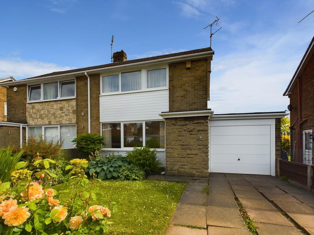 3 bedroom semidetached house for sale in Lilac Grove, Glapwell, S44