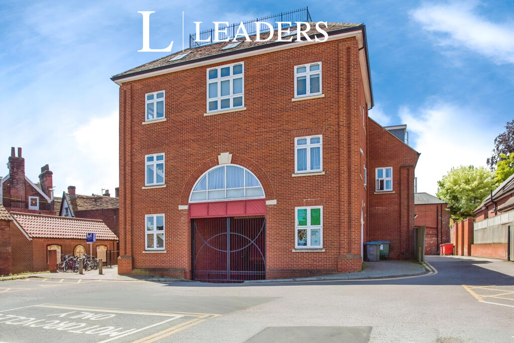 Main image of property: Thoroughfare, Woodbridge  IP12