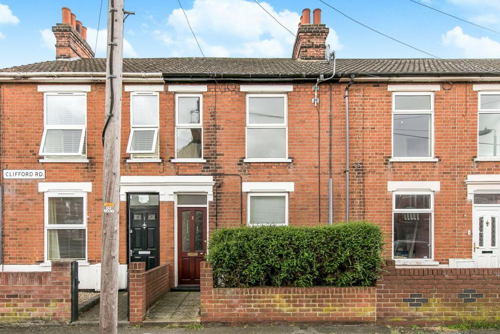 3 bedroom terraced house for rent in Clifford Road, IP4