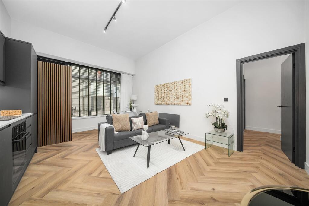 Main image of property: Old Castle Street, London, E1