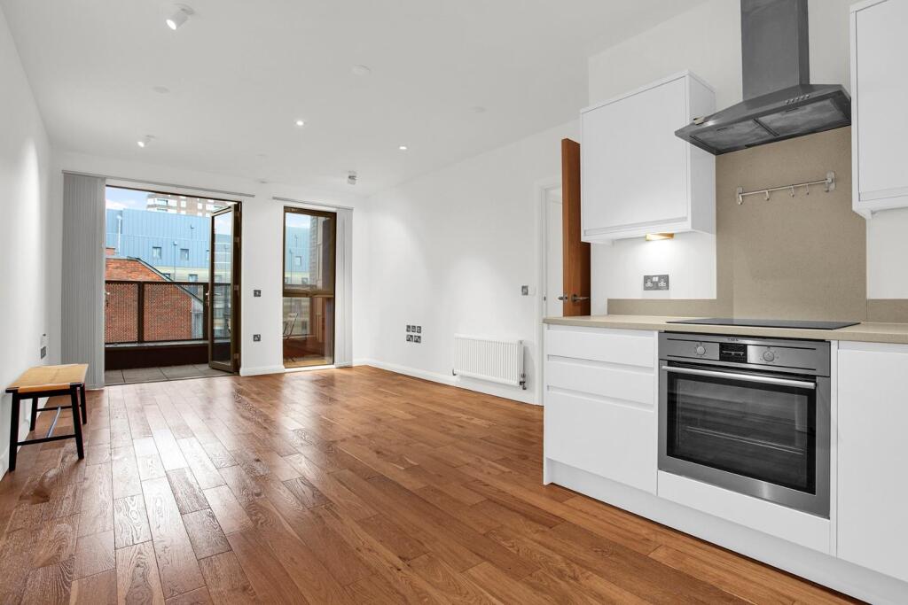 Main image of property: Crondall Street,Hoxton, N1