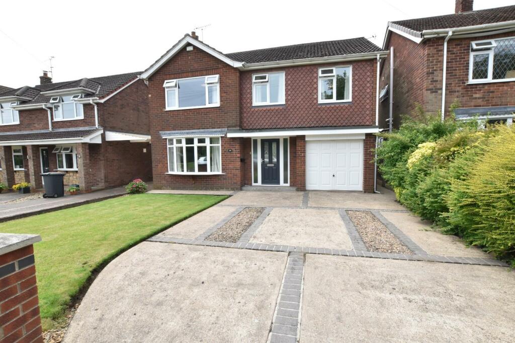 5 bedroom detached house for sale in East Green, Messingham, Scunthorpe