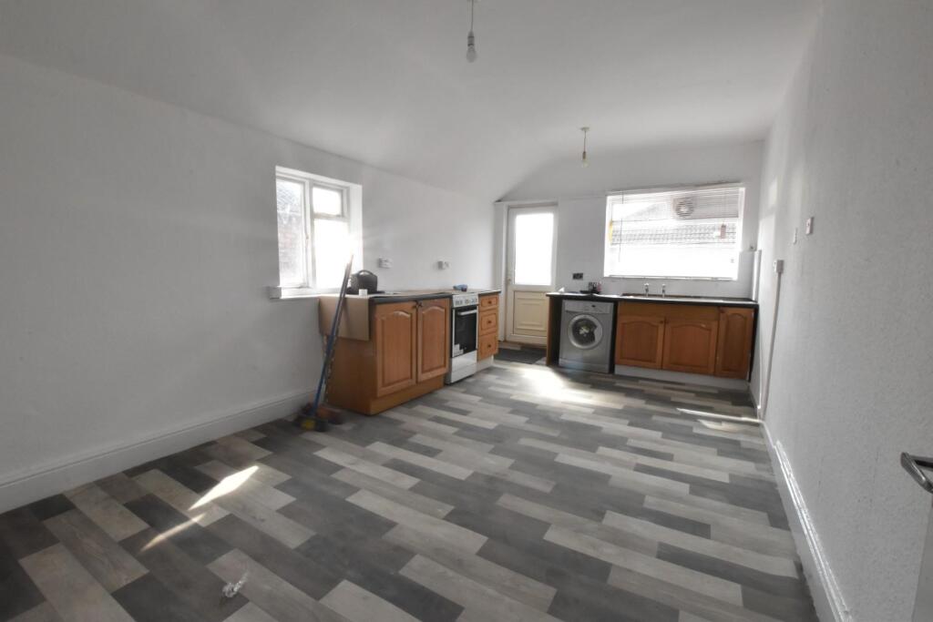 Main image of property: Doncaster Road, Scunthorpe DN15 7RG