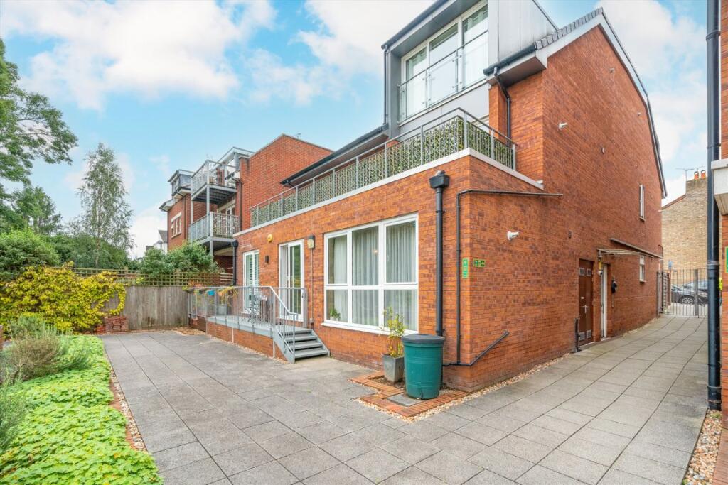 Main image of property: Lankaster Gardens, London