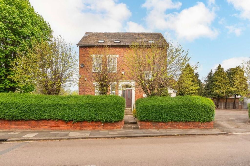 Main image of property: Oakleigh Road South, London