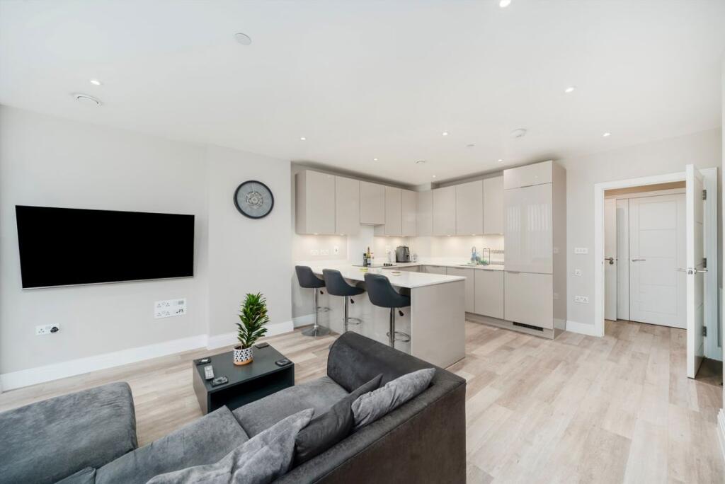 Main image of property: Station Road, London