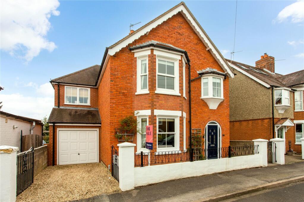 4 bedroom detached house for sale in Enborne Grove, NEWBURY, RG14