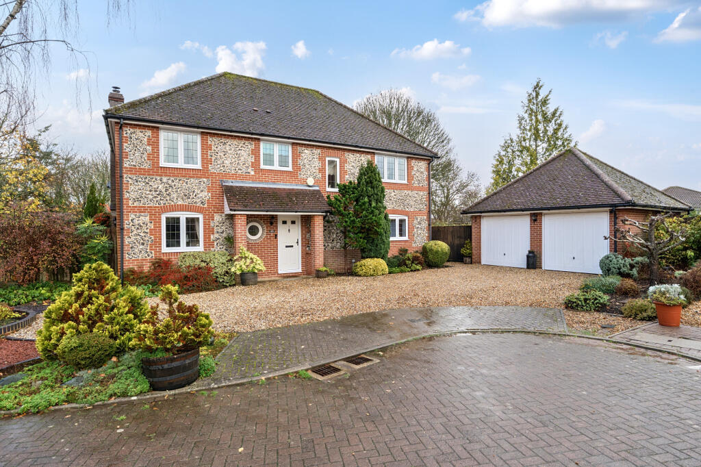 Main image of property: The Green, Hungerford, RG17