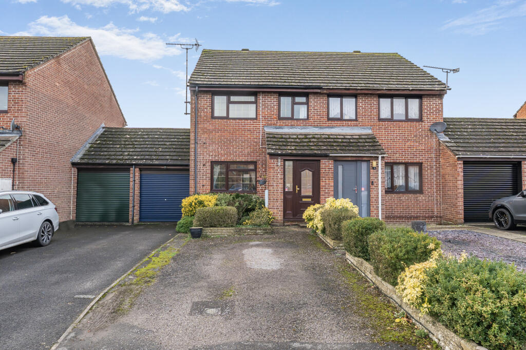 Main image of property: Billington Way, Thatcham, RG18