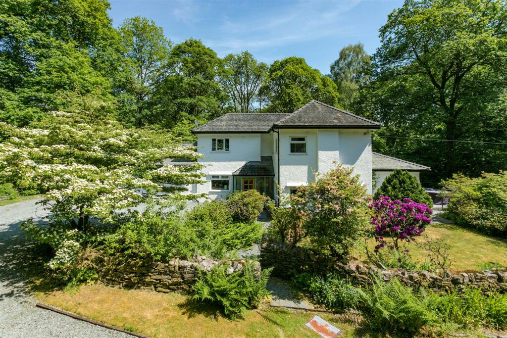 3 bedroom detached house for sale in Bridge Howe, Skelwith Bridge