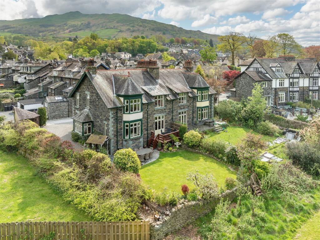 5 bedroom semidetached house for sale in Millans Park, Ambleside, The
