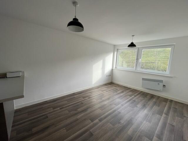 Additional image 3 of 26 Parkwood Court, Parkwood Rise, Keighley, West Yorkshire BD21 4RE
