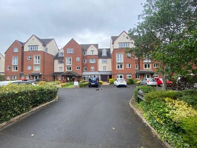 Main image of property: 26 Madingley Court, Cambridge Road, Southport, Merseyside PR9 9SG