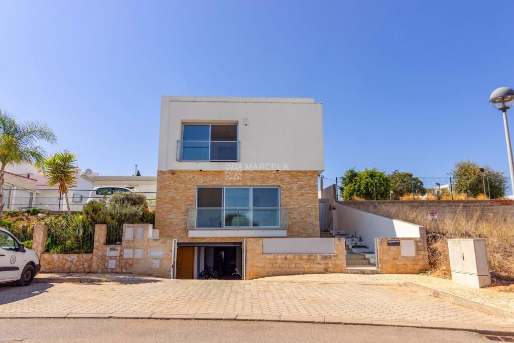 Villa for sale in Algarve...