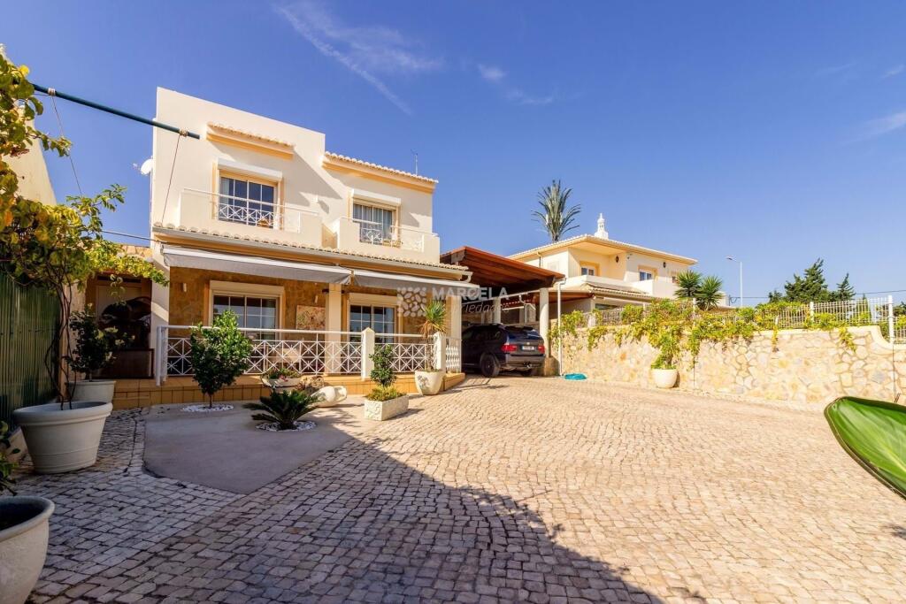 Villa for sale in Algarve, Praia da Luz