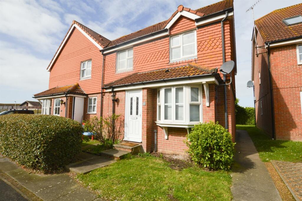 2 bedroom terraced house for rent in Falmouth Close, Eastbourne, BN23
