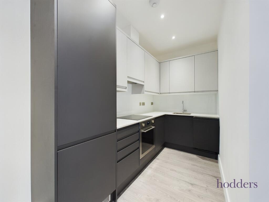 Main image of property: KT15