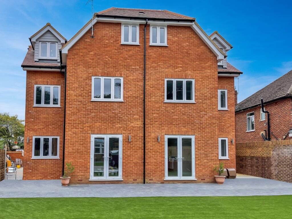 Main image of property: KT15