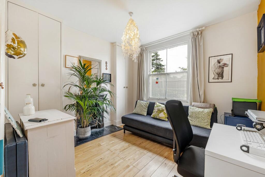3 bedroom apartment for sale in Playfield Crescent, East Dulwich