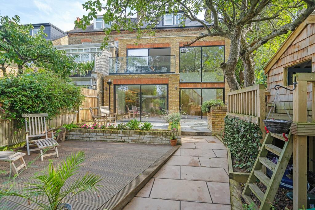 7 bedroom semidetached house for sale in Wood Vale, Forest Hill, SE23