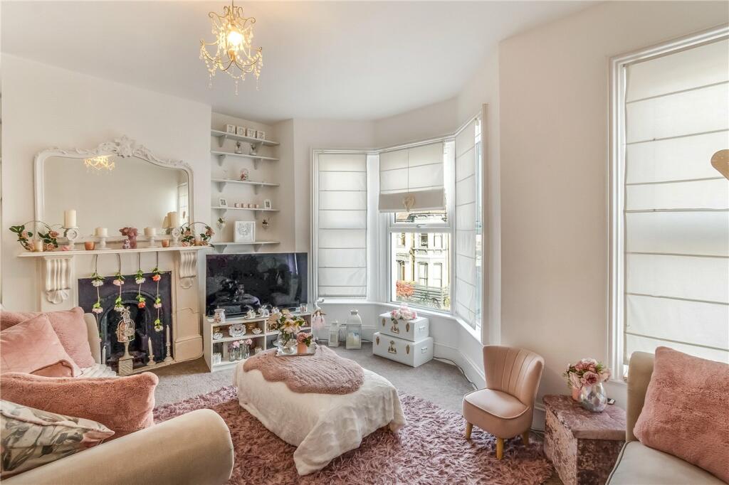 3 bedroom apartment for sale in Muschamp Road, Peckham Rye, London, SE15