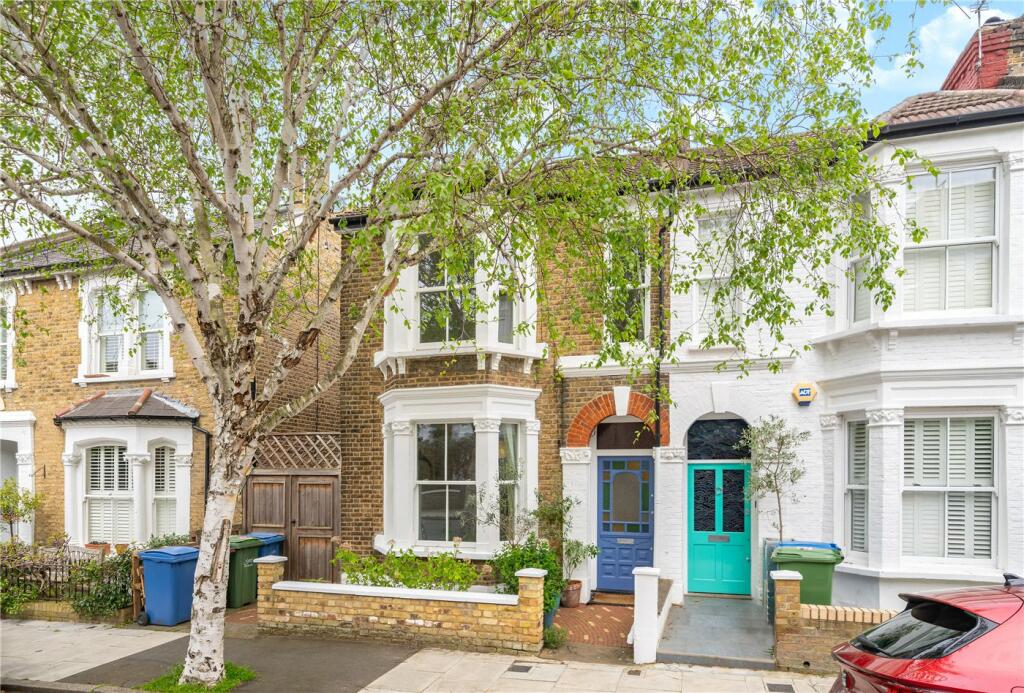 4 bedroom end of terrace house for sale in Rodwell Road, East Dulwich
