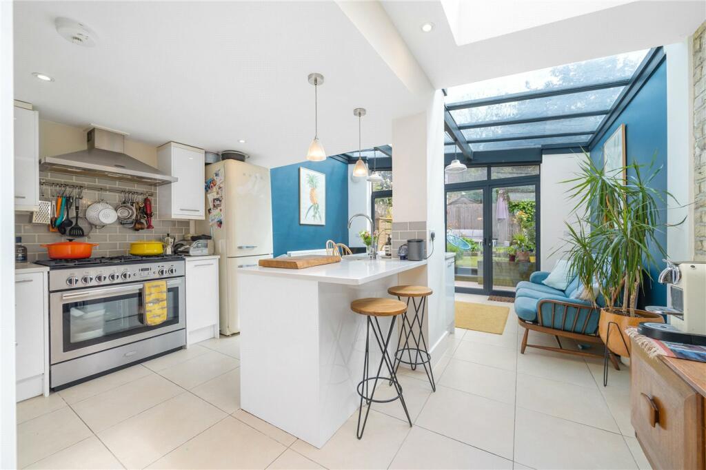 4 bedroom terraced house for sale in Archdale Road, East Dulwich