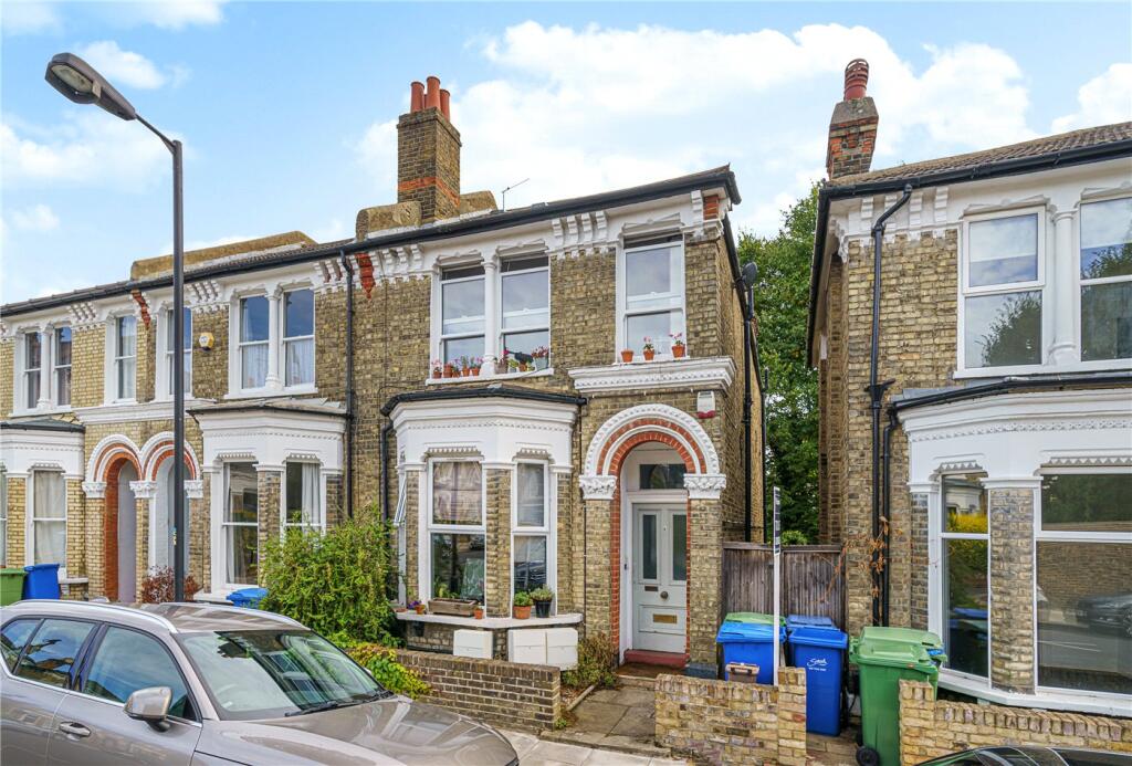 Main image of property: Kelmore Grove, East Dulwich, London, SE22