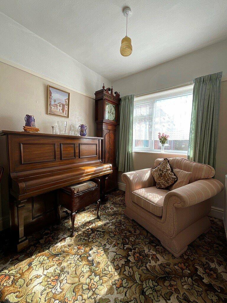 3 bedroom detached house for sale in Ralphs Wifes Lane, Banks