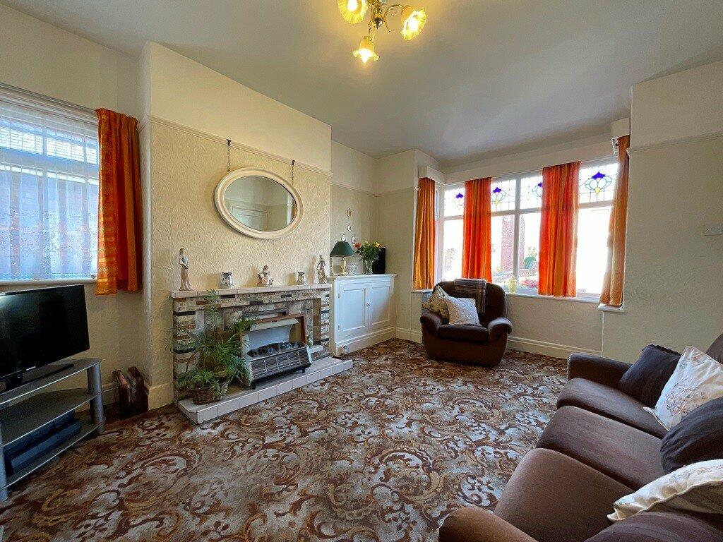 3 bedroom detached house for sale in Ralphs Wifes Lane, Banks
