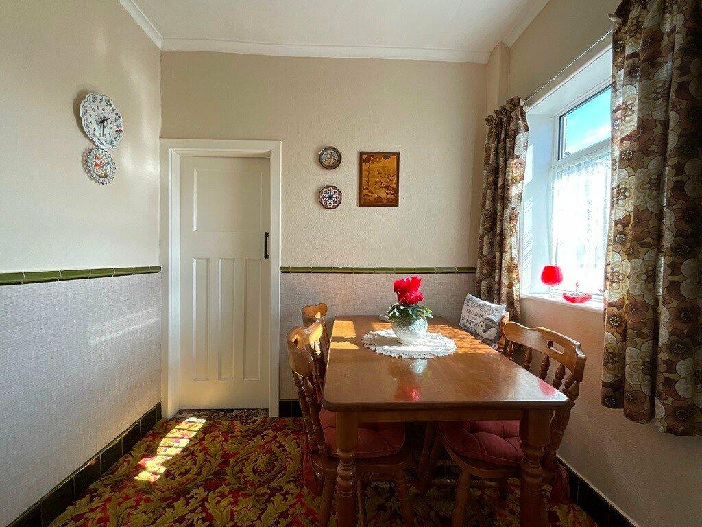 3 bedroom detached house for sale in Ralphs Wifes Lane, Banks