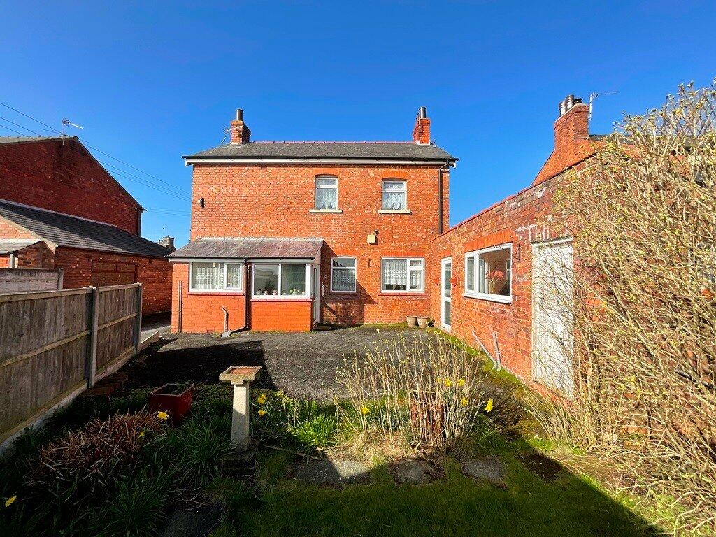 3 bedroom detached house for sale in Ralphs Wifes Lane, Banks
