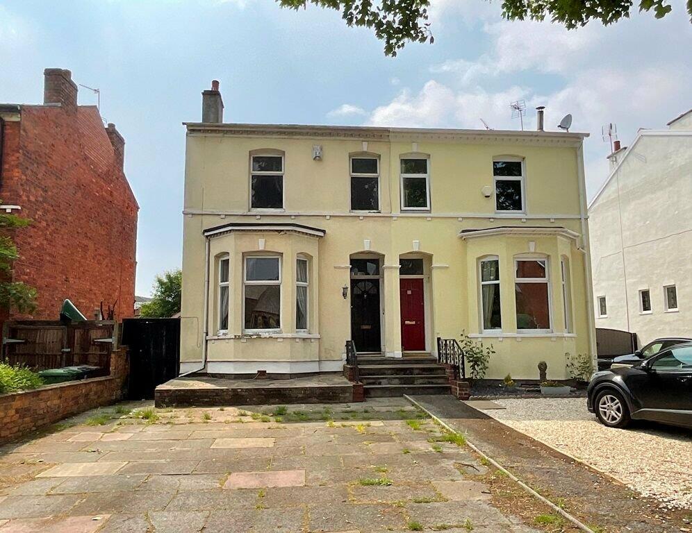 3 bedroom semidetached house for sale in Leyland Road, Southport, PR9