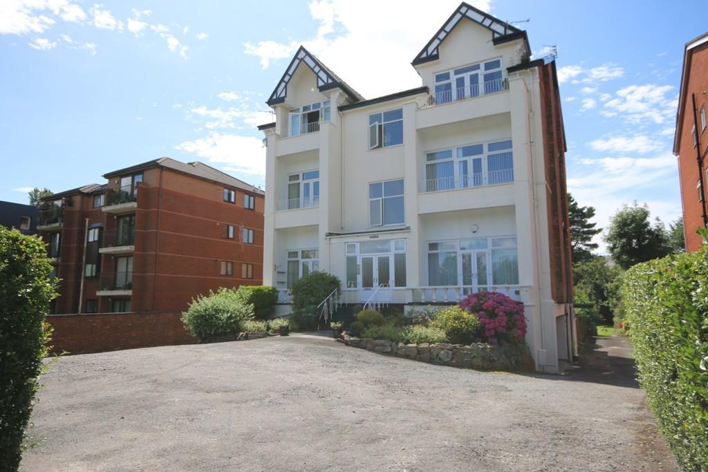 2 bedroom apartment for sale in Park Road West, Southport, PR9