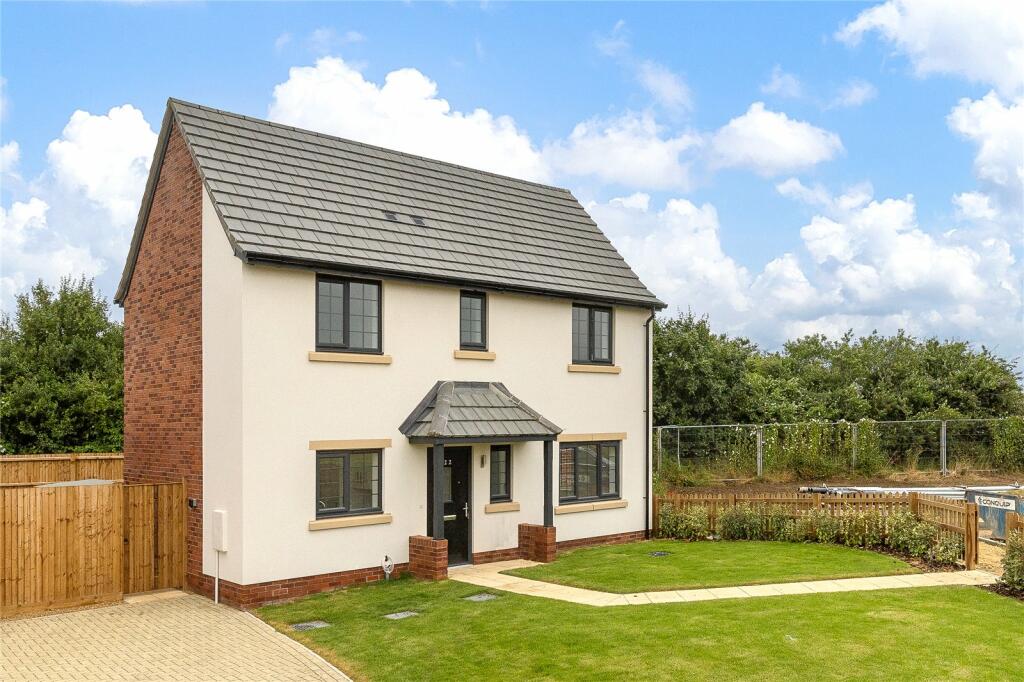 2 bedroom detached house for sale in Spring Lane, Bassingbourn