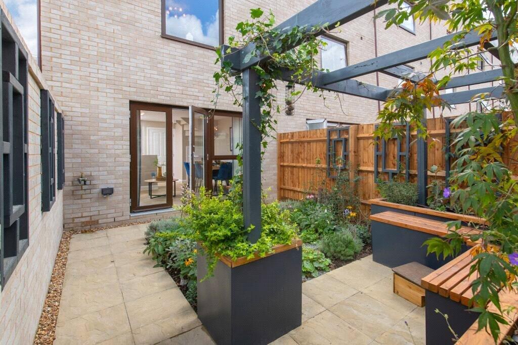Main image of property: Bearsden Avenue, Cambridge, Cambridgeshire