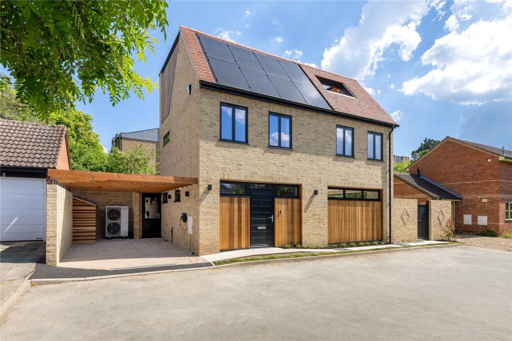 Main image of property: Pearce Close, Cambridge, Cambridgeshire