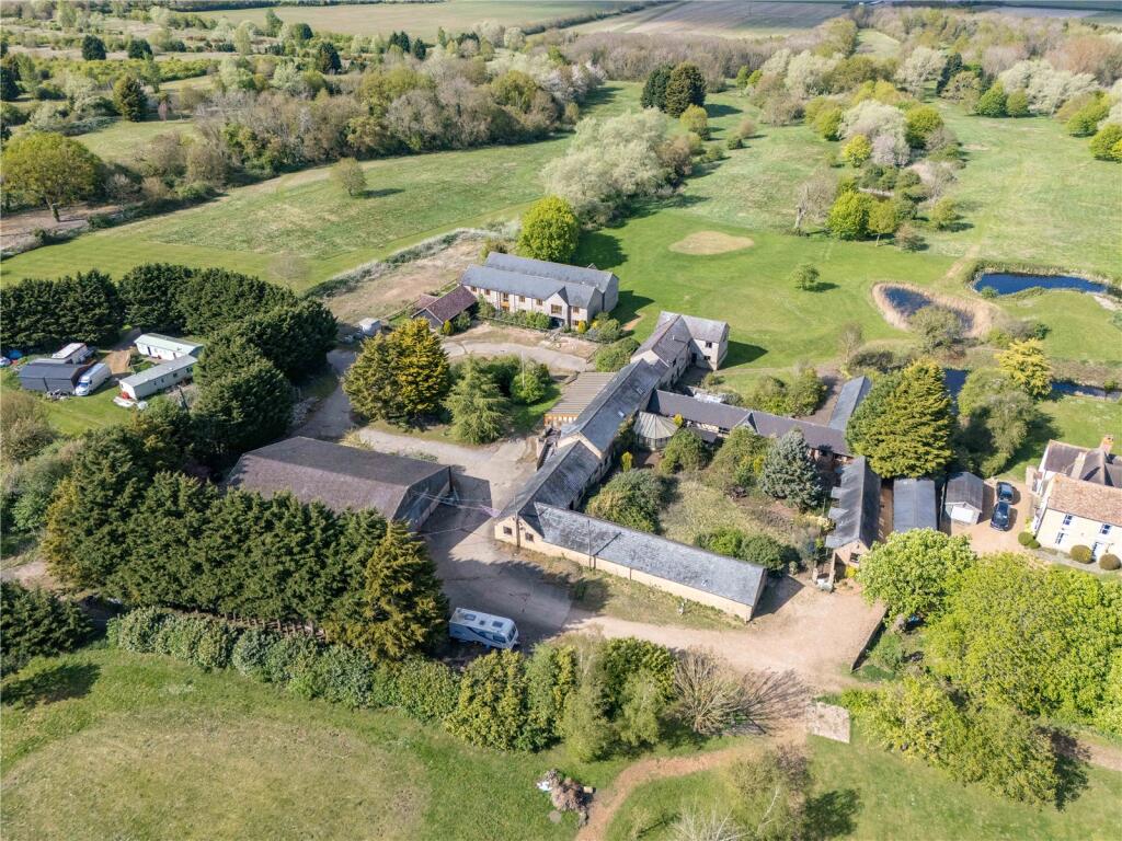 Main image of property: Abbotsley Golf Club, Clubhouse & Hotel, Drewels Lane, Eynesbury Hardwicke, St Neots, Cambridgeshire