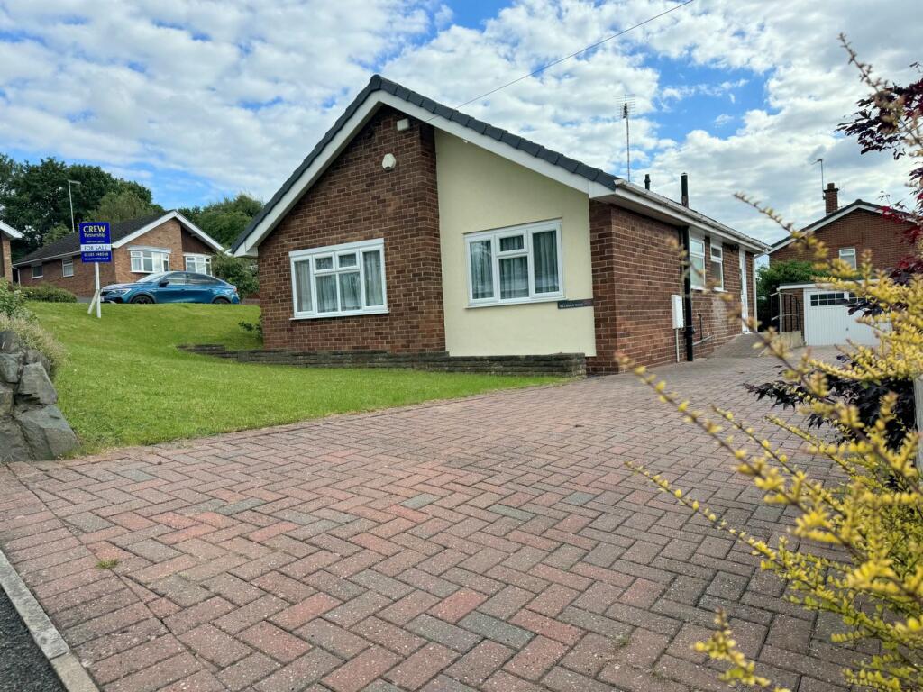 3 bedroom detached bungalow for sale in Hillsdale Road, Winshill