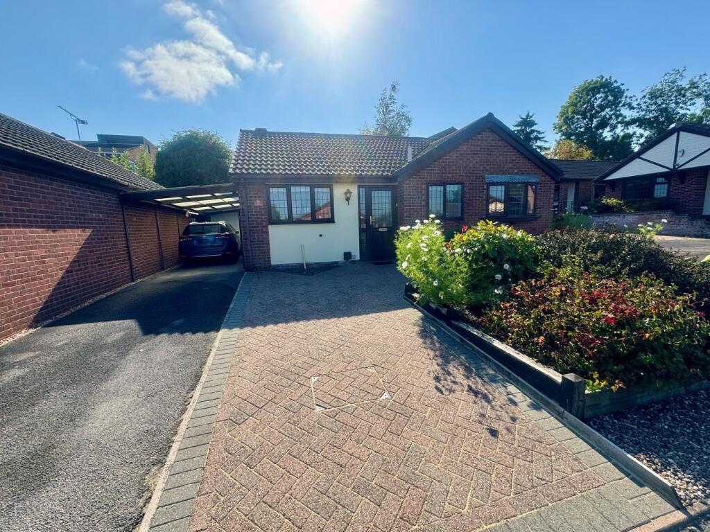 Main image of property: Jacobean Court, Winshill, Burton-on-Trent, DE15