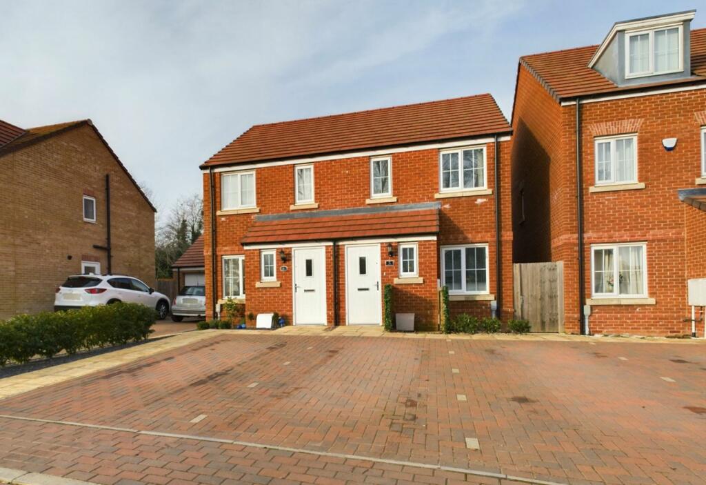 2 bedroom semidetached house for sale in Aviary Row, Kingsthorpe, Northampton NN2 7FJ, NN2