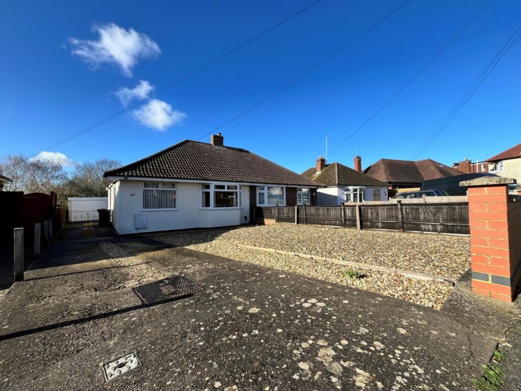 2 bedroom semi-detached bungalow for sale in Greenhills Road, Kingsthorpe, Northampton NN2 8EL, NN2