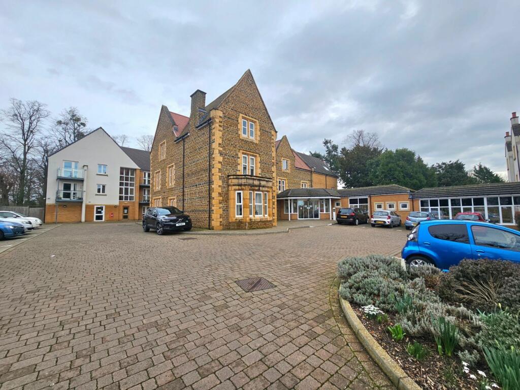 1 bedroom flat for sale in Welford Road, Kingsthorpe, Northampton NN2