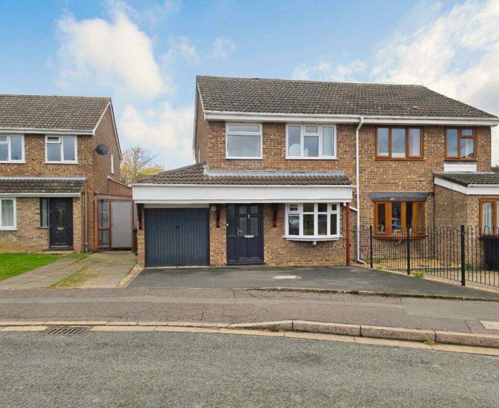 Main image of property: Obelisk Rise, Kingsthorpe, NN2 8UA