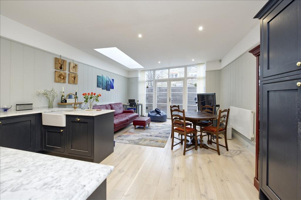 Main image of property: Willow Mews, Shepherd's Bush W12