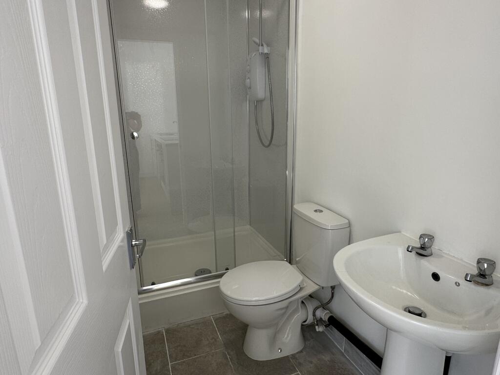 Main image of property: Annex Wellington Road
